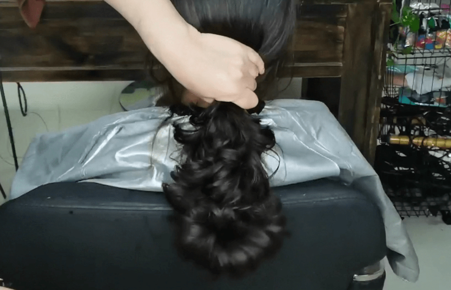 蓬松毛躁的沙发头发怎么拯救？试试这三种方法，头发顺直才好看