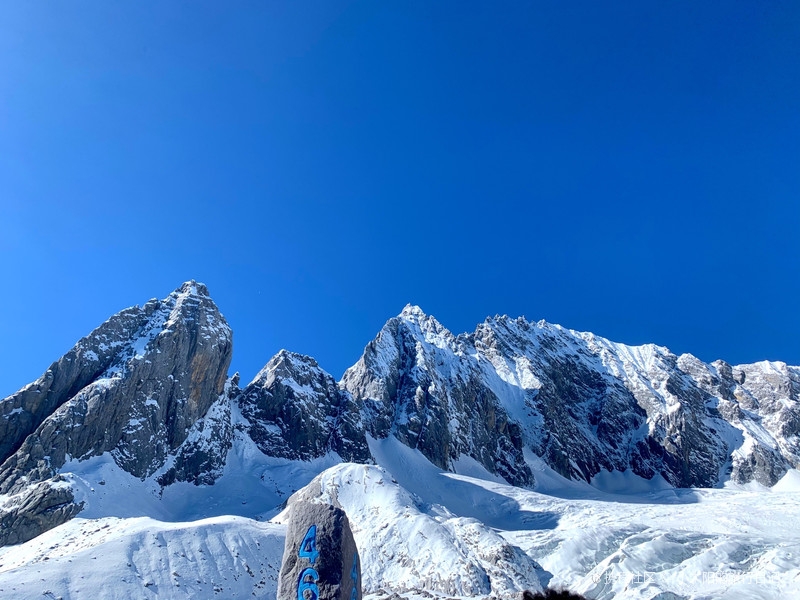 玉龙雪山海拔五千米，索道能到达四千米，却为何一直无人登顶？