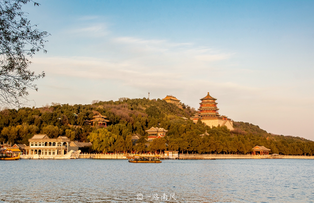北京知名皇家湖泊，不叫北京湖，却叫昆明湖，仿杭州西湖打造